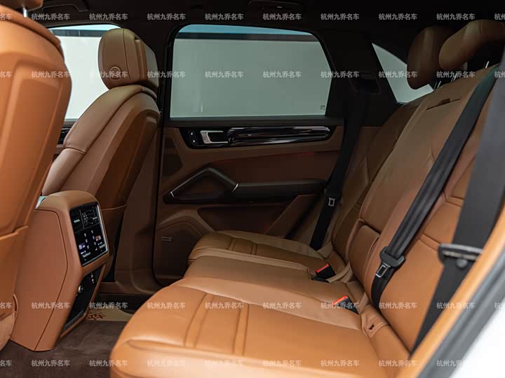 Фото 12 - Porsche Cayenne