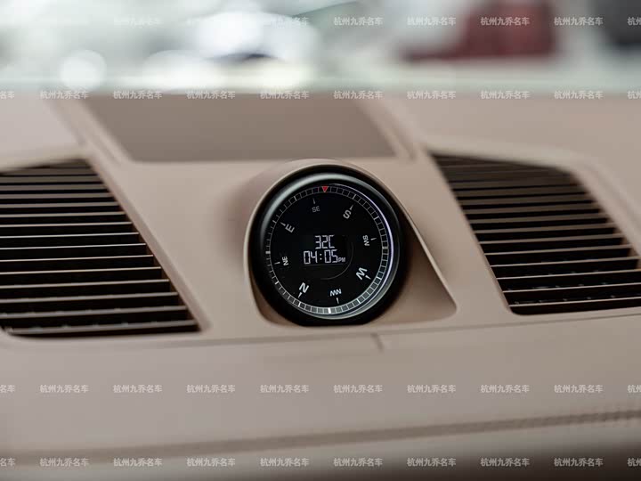 Фото 16 - Porsche Cayenne