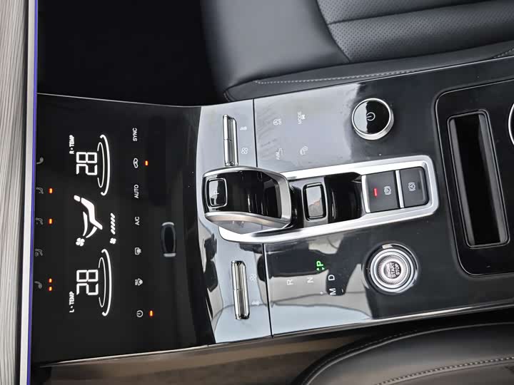 Фото 19 - Chery Tiggo 8