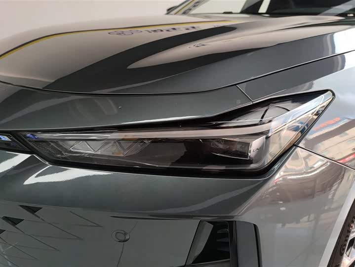 Фото 5 - Changan UNI-V