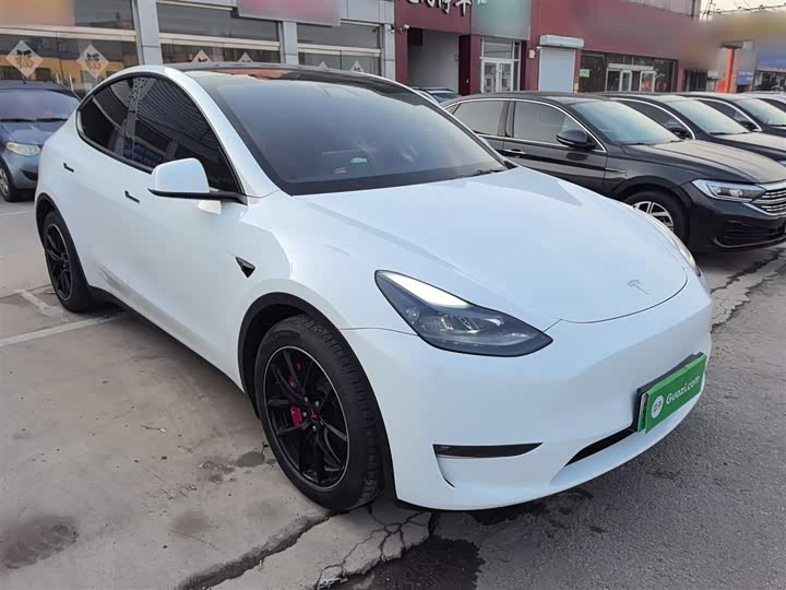 Фото 4 - Tesla Model Y