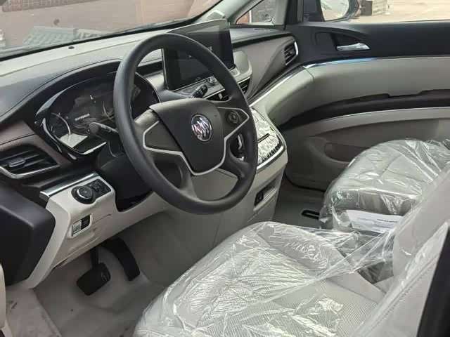 Фото 3 - Buick GL8 ES