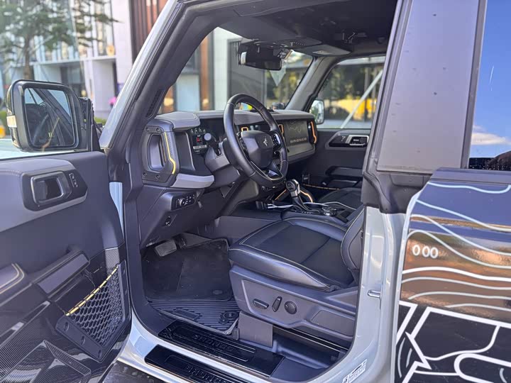 Фото 11 - Ford Bronco