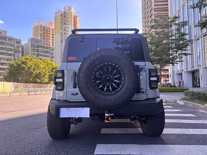 Фото 5 - Ford Bronco