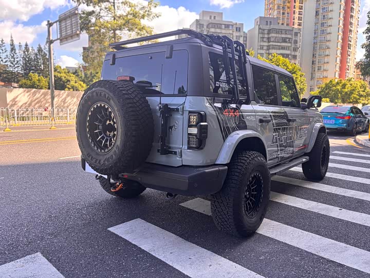 Фото 7 - Ford Bronco