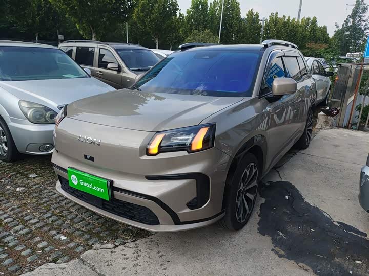 Фото 1 - GAC Aion V