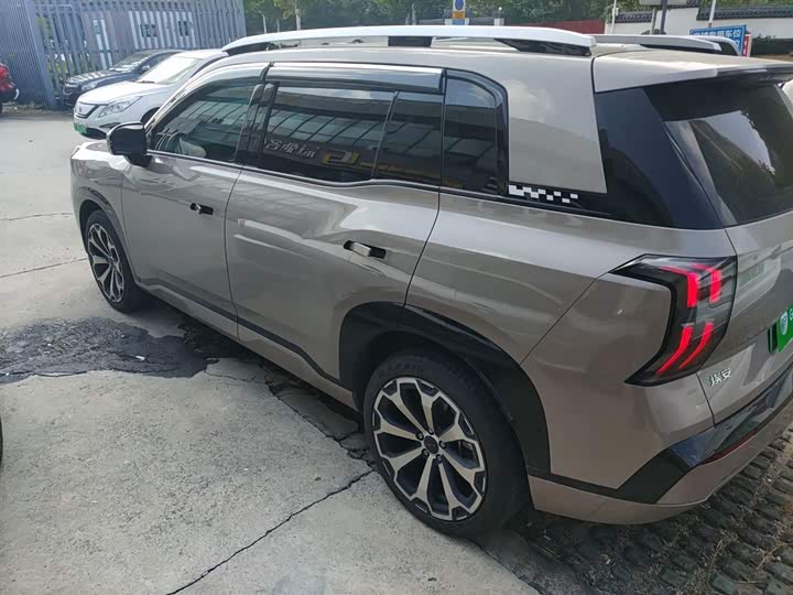 Фото 5 - GAC Aion V