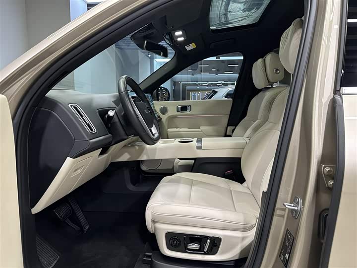 Фото 14 - LiXiang L9