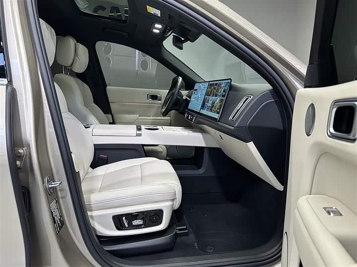 Фото 15 - LiXiang L9