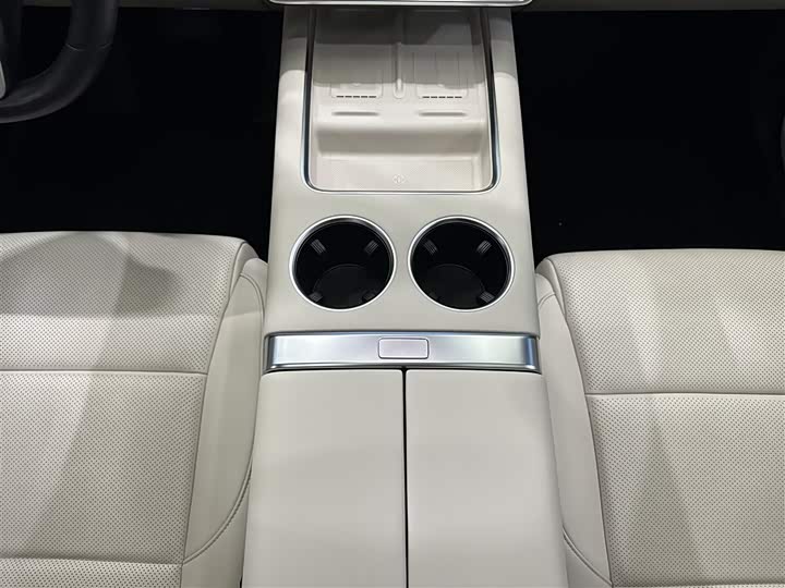 Фото 22 - LiXiang L9