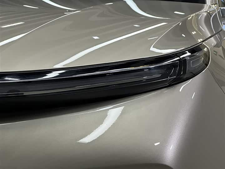 Фото 8 - LiXiang L9