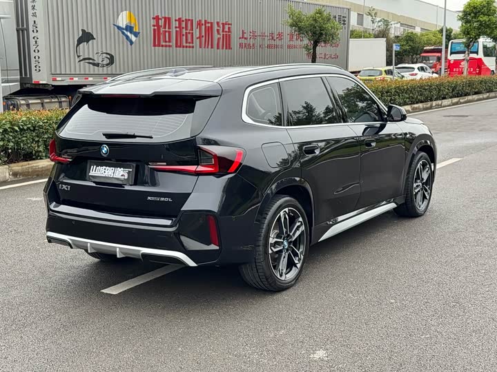 Фото 5 - BMW iX1