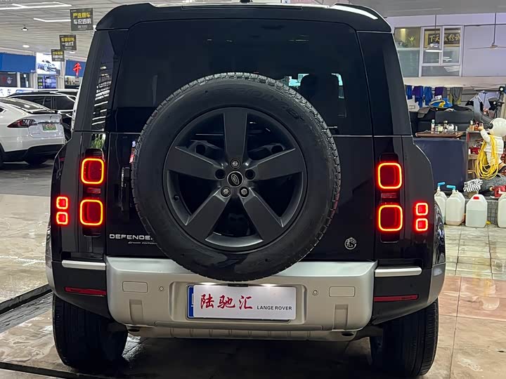 Фото 4 - Land Rover Defender