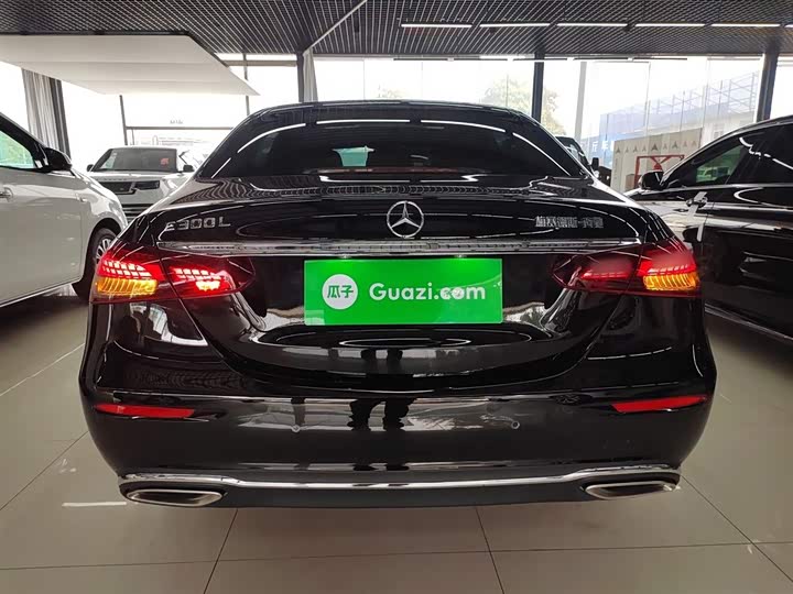 Фото 6 - Mercedes-Benz E-Class