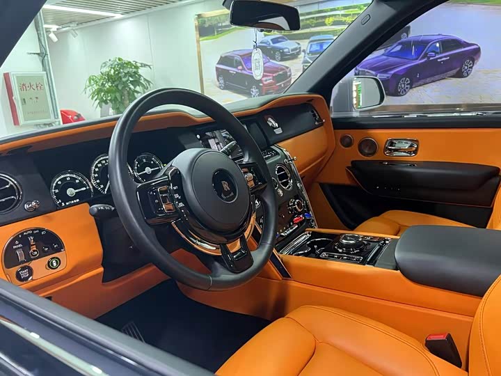 Фото 3 - Rolls-Royce Cullinan