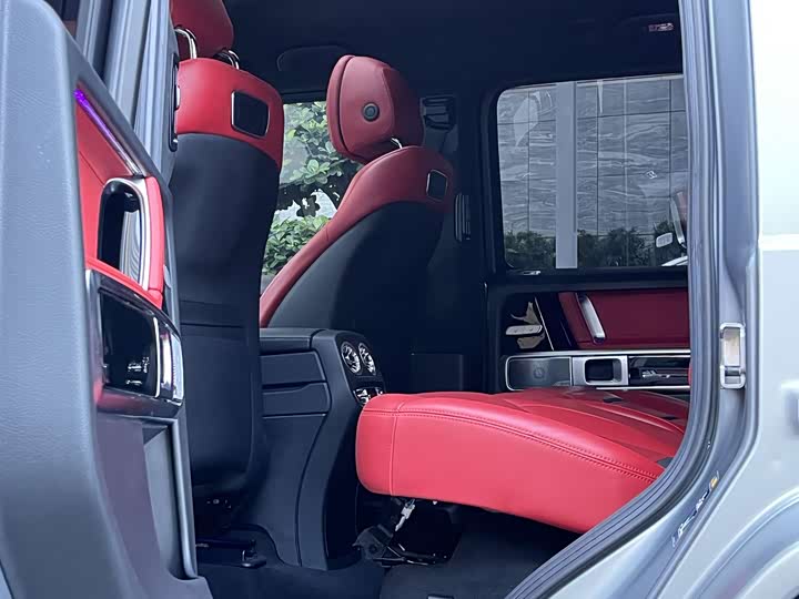 Фото 16 - Mercedes-Benz G-Class AMG