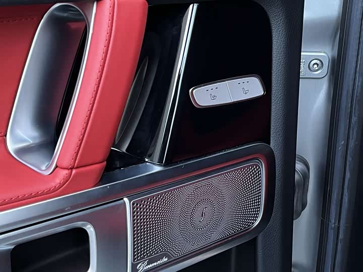 Фото 19 - Mercedes-Benz G-Class AMG