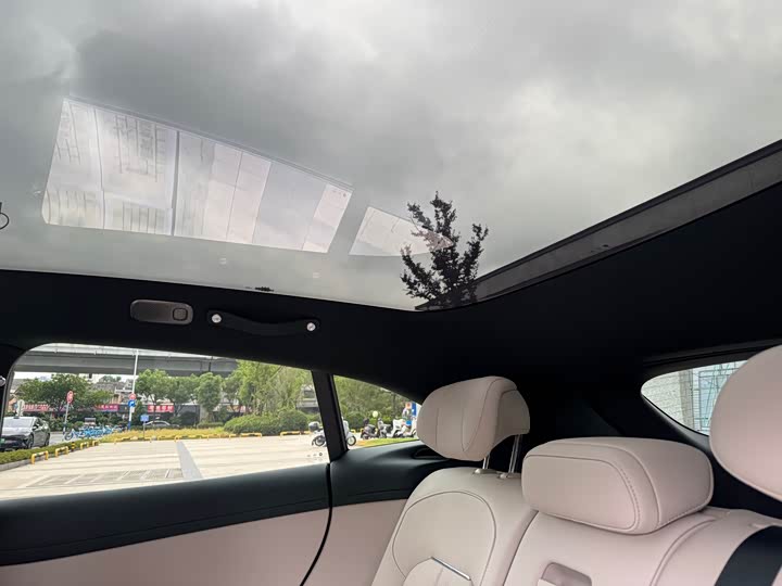 Фото 24 - Xiaomi YU7