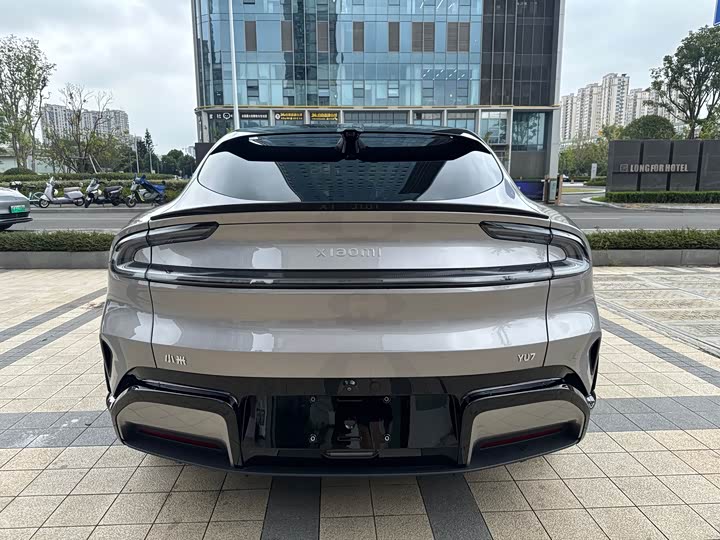 Фото 3 - Xiaomi YU7