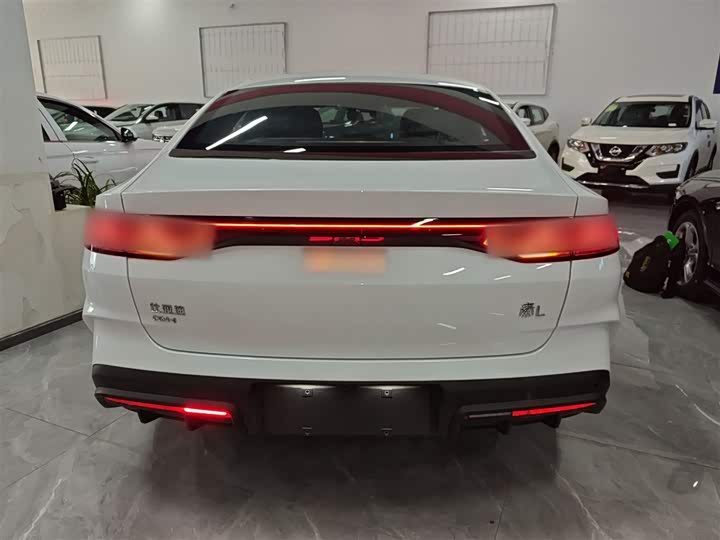 Фото 6 - BYD Qin L