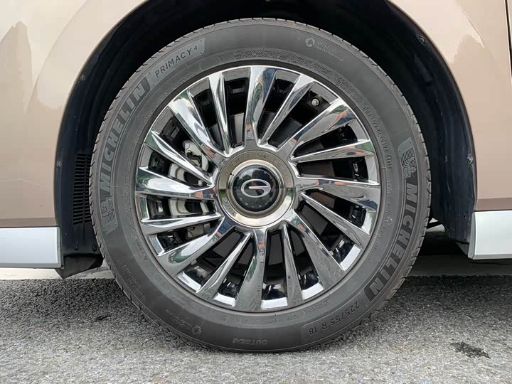 Фото 11 - GAC Trumpchi M8