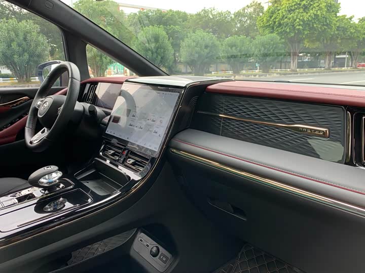 Фото 28 - GAC Trumpchi M8