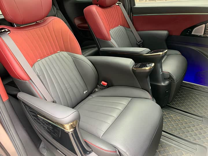 Фото 29 - GAC Trumpchi M8