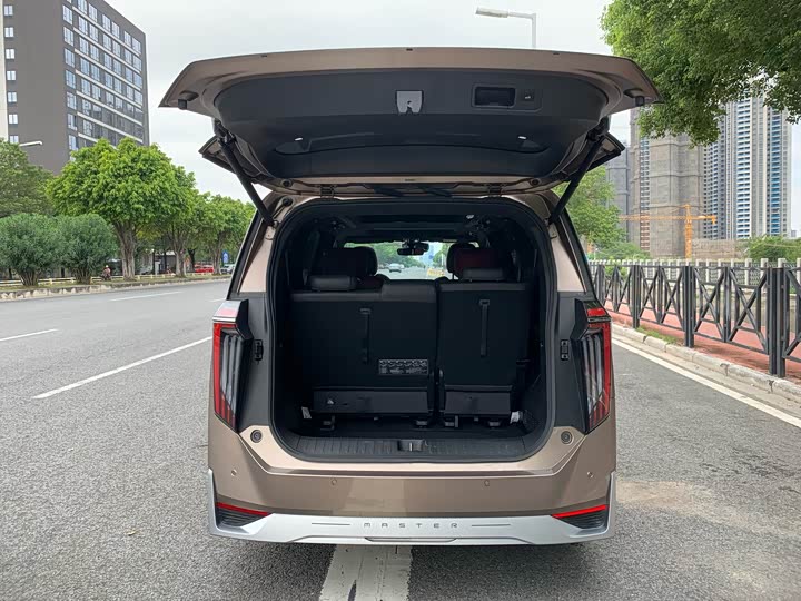 Фото 7 - GAC Trumpchi M8