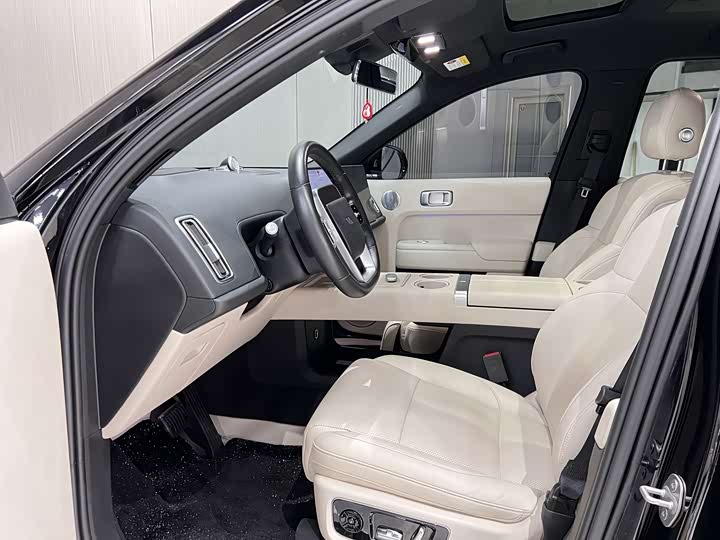 Фото 10 - LiXiang L9