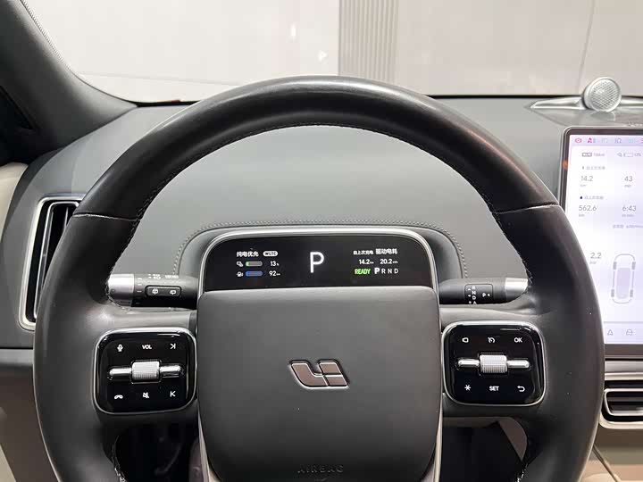 Фото 8 - LiXiang L9