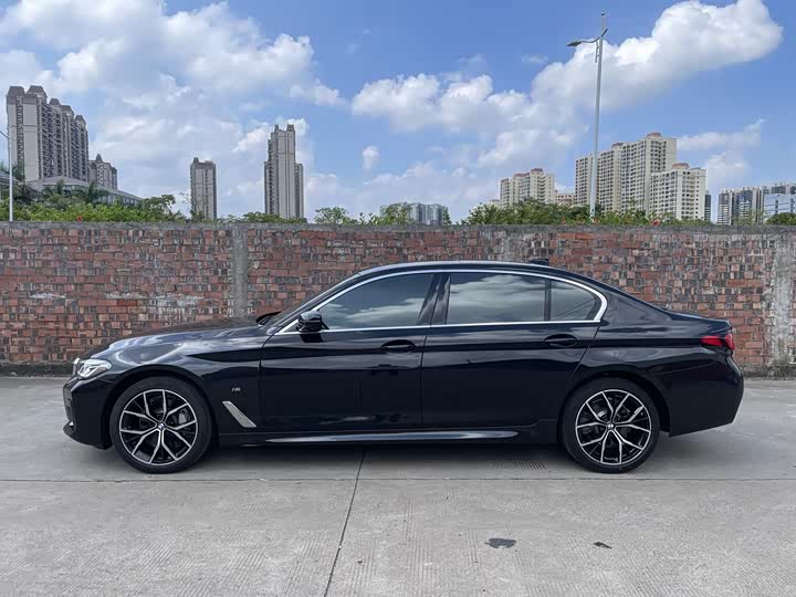 Фото 3 - BMW 5 Series