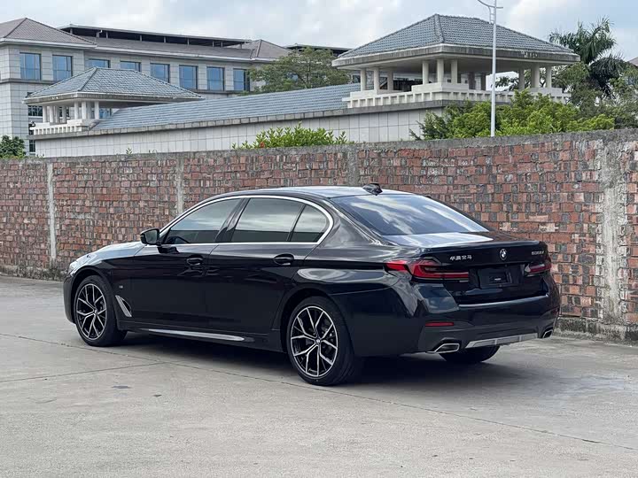 Фото 8 - BMW 5 Series