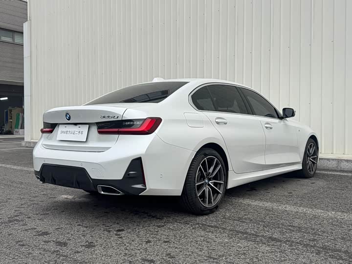 Фото 10 - BMW 3 Series