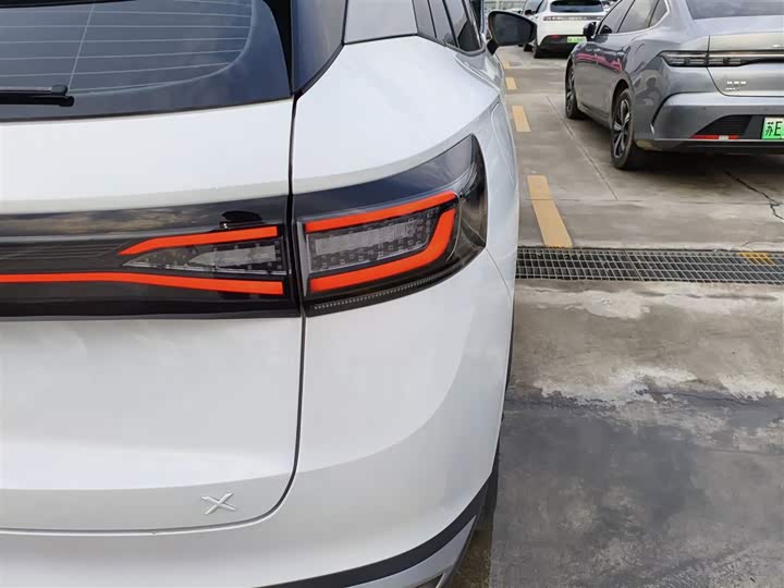 Фото 8 - Volkswagen ID.4 X