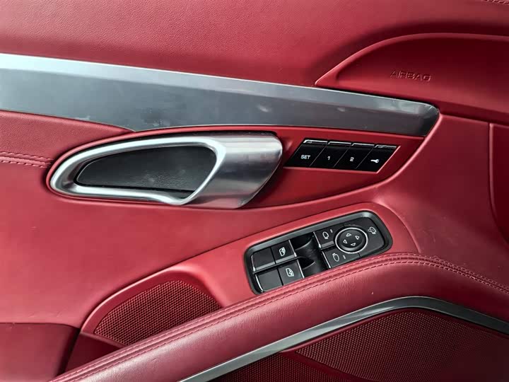 Фото 4 - Porsche 718