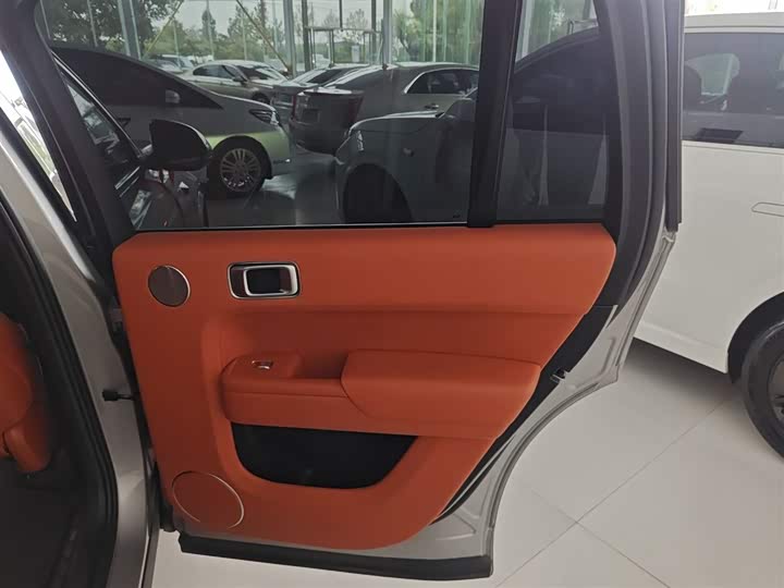 Фото 16 - LiXiang L9