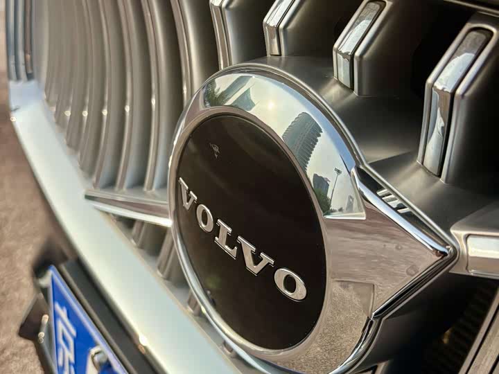 Фото 16 - Volvo XC90