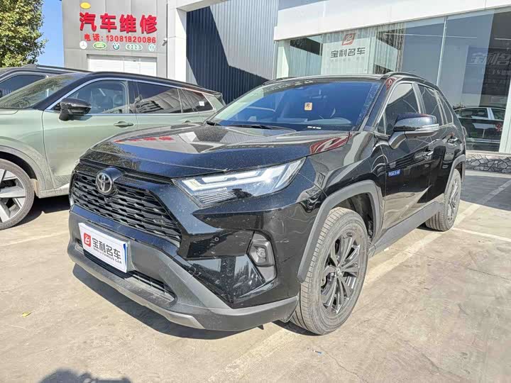 Фото 7 - Toyota RAV4