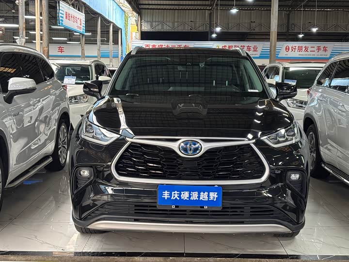 Фото 2 - Toyota Highlander