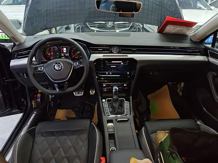 Фото 10 - Volkswagen Magotan GTE Hybrid