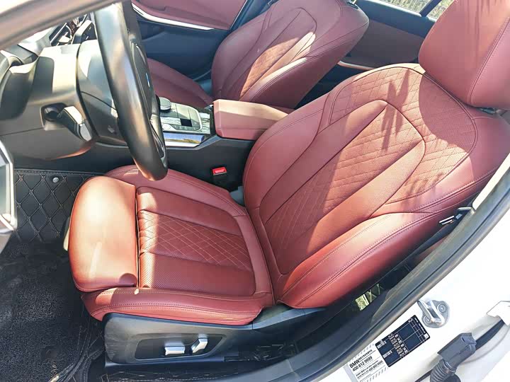 Фото 12 - BMW 3 Series