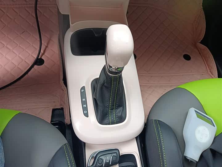 Фото 14 - Roewe Clever