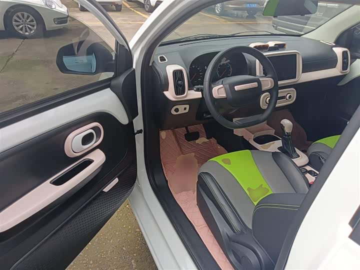 Фото 16 - Roewe Clever