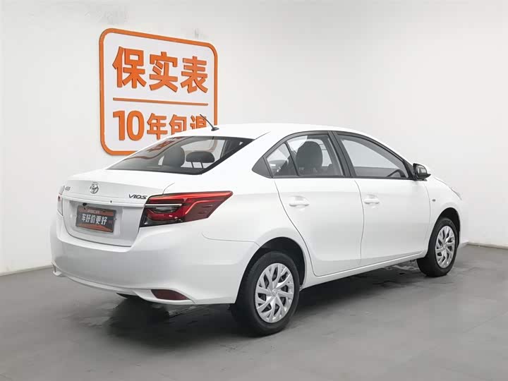 Фото 2 - Toyota Vios