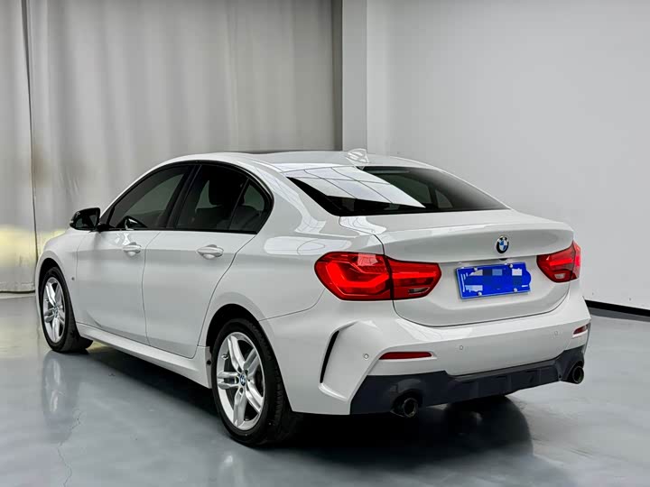 Фото 12 - BMW 1 Series