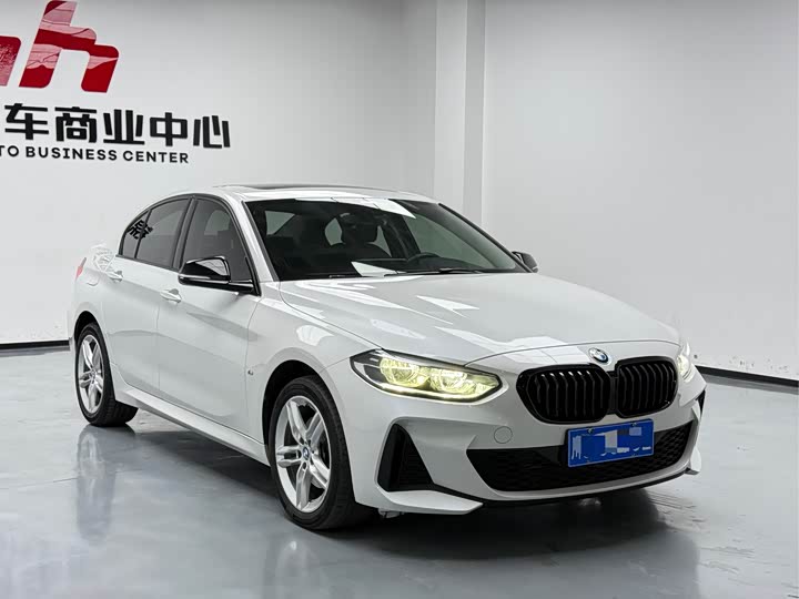 Фото 3 - BMW 1 Series