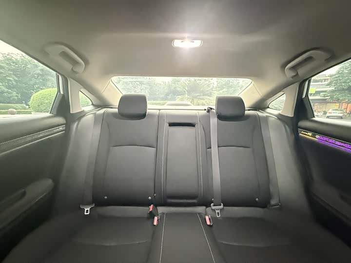 Фото 12 - Honda Civic