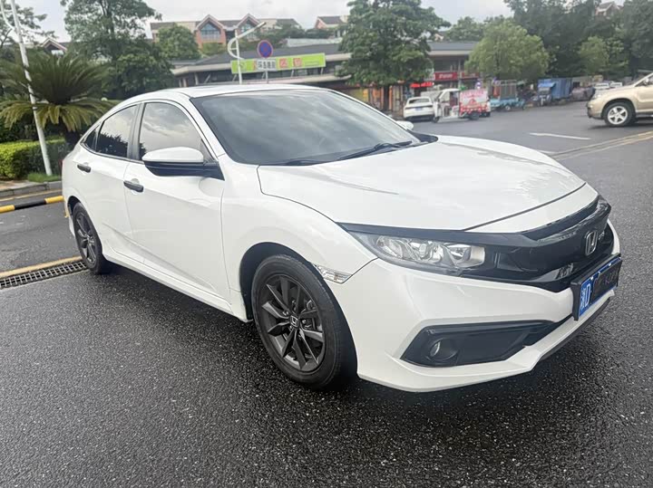 Фото 3 - Honda Civic