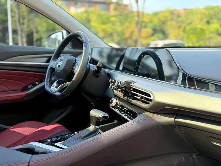 Фото 13 - Changan Eado Plus