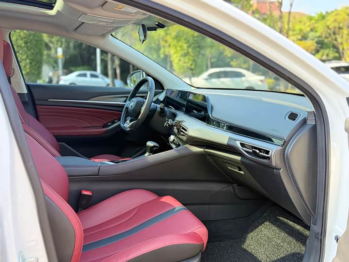 Фото 14 - Changan Eado Plus